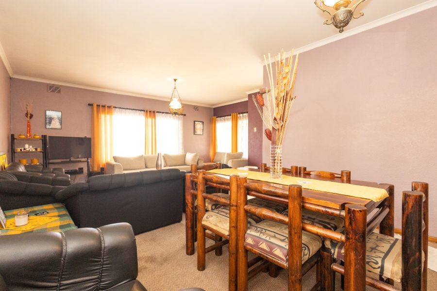 5 Bedroom Property for Sale in Churchill Estate Western Cape
